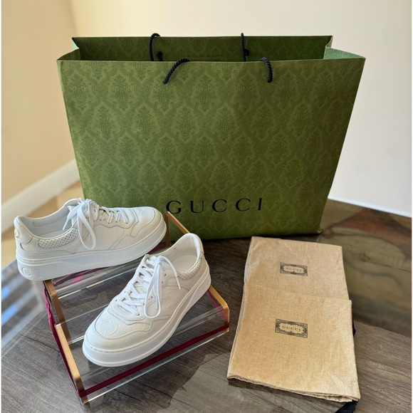 Authentic Gucci white GG embossed leather sneakers in like-new condition - Picture 1 of 7